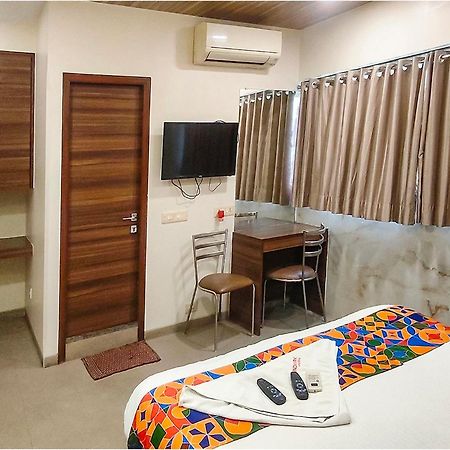 Fabhotel Landmark Residency - Nr Midc Turbhe Turambhe Exterior photo