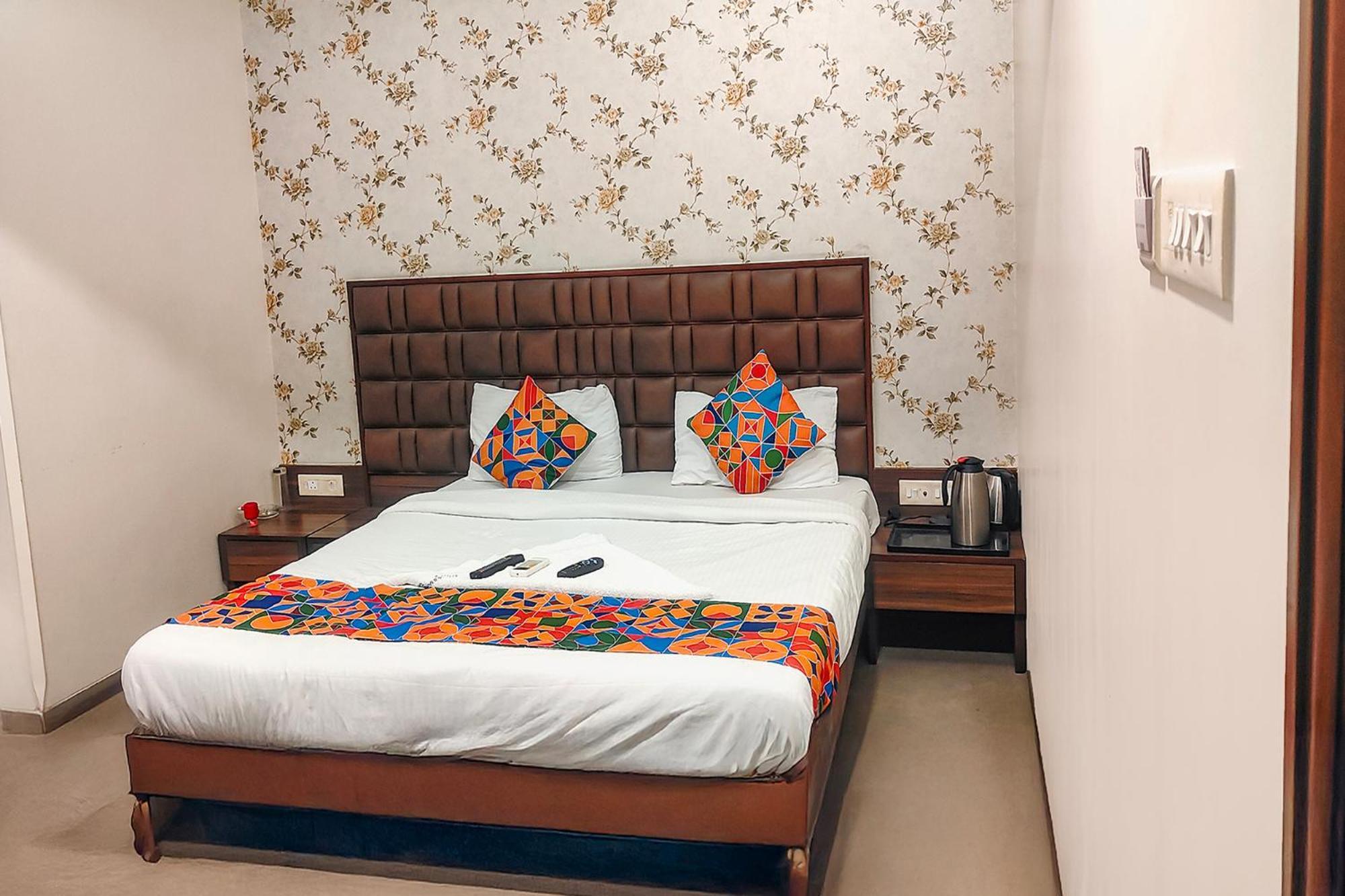 Fabhotel Landmark Residency - Nr Midc Turbhe Turambhe Exterior photo